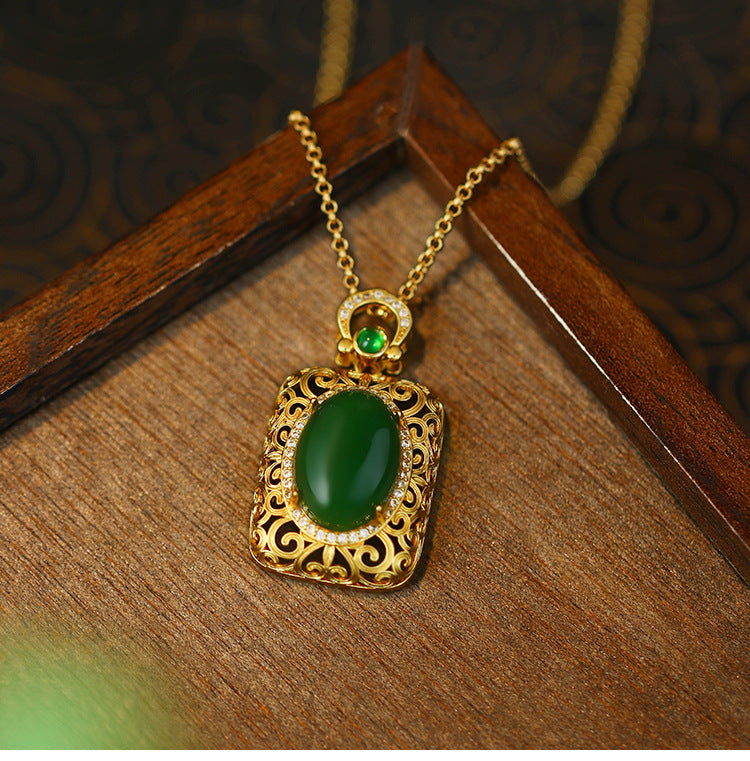 Imitation Jade Necklace Pendant, High-Sense Design for Men and Women
