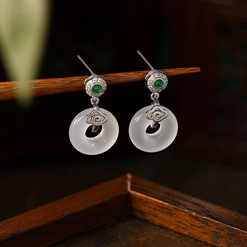 925 Silver Women's Ear Nail with White Chalcedony and Xiangyun Design