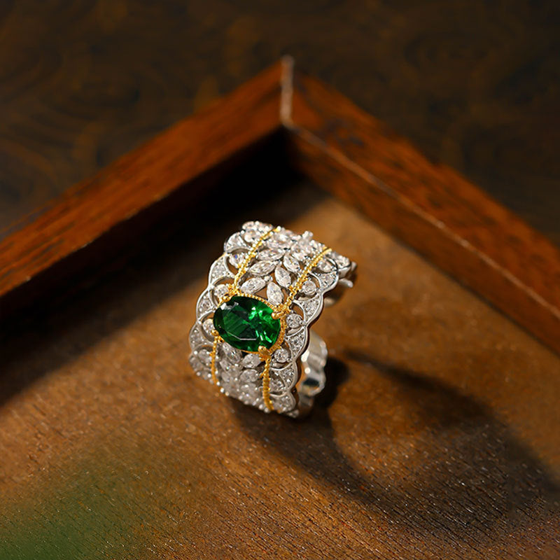 Italian Palace Hollow Pattern Double Color Gold Imitation Emerald Pigeon Egg Retro Ring