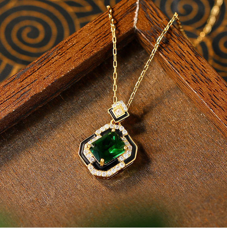 Simple Princess Square Emerald Diamond Light Luxury Black Enamel Necklace for Women - Simulation Paraiba Suit