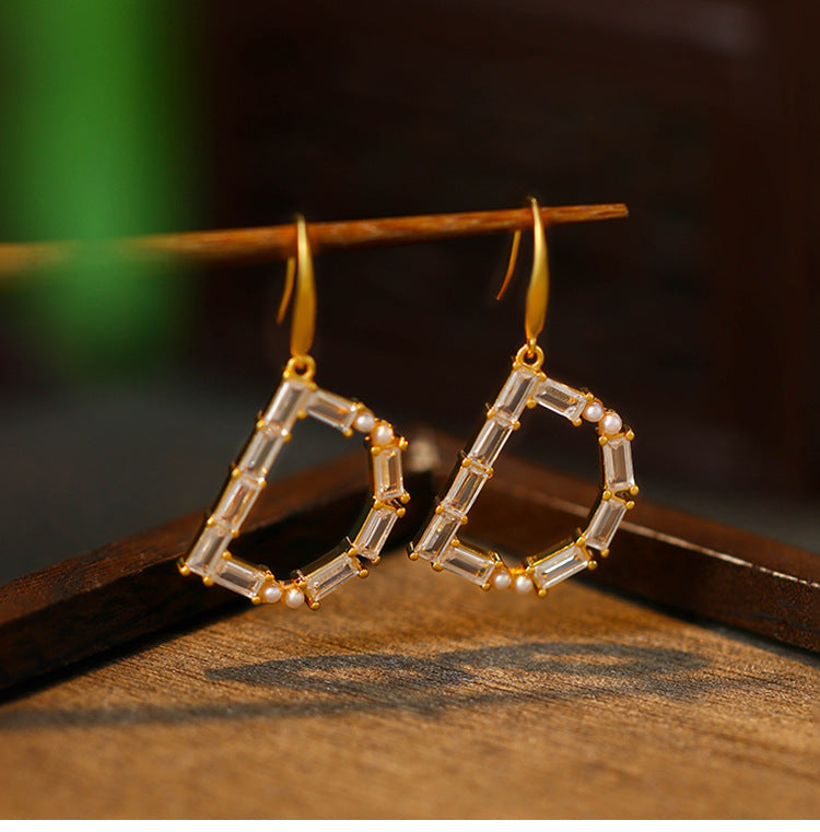 Copper Gold-plated French Diamond Pearl Letter Earrings