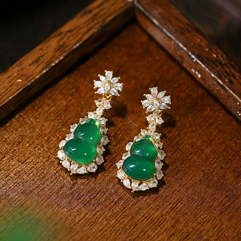 Golden Silver Needle Earrings with Natural Green Chalcedony Gourd Egg Face Light Agate Pendant