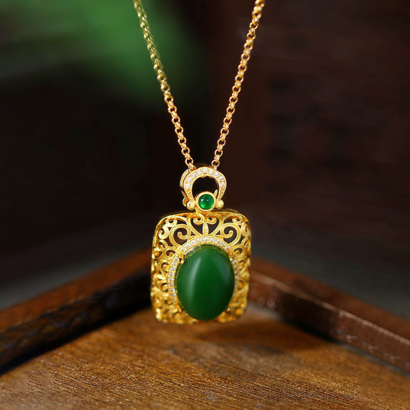 Imitation Jade Necklace Pendant, High-Sense Design for Men and Women