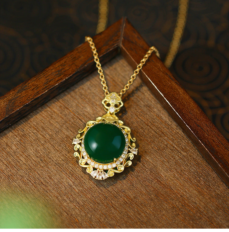Vintage Gold Plated Imitation Hetian Jade Pendant Necklace for Men and Women