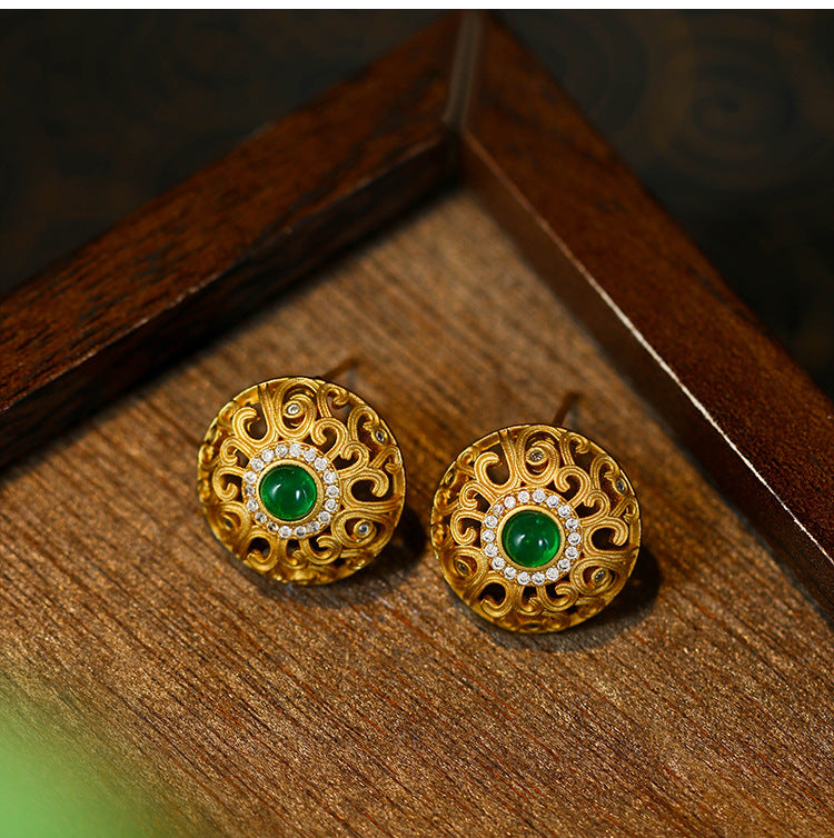 Green Chalcedony Earrings with Gold Craft, S925 Silver Needle Inlay, Light Luxury and All-match