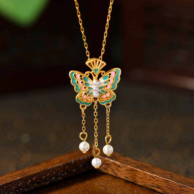 El Yuan Youmeng Filigold Color Butterfly Necklace, Simple and Fashionable