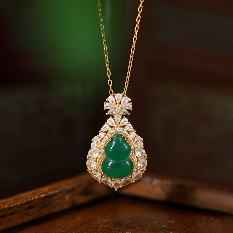 Imitation Jasper Hollow Gourd Chalcedony Necklace for Women