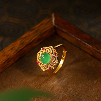 Ancient Gold-plated Hollow Pattern Ring Inlaid with Natural Chalcedony and Emerald