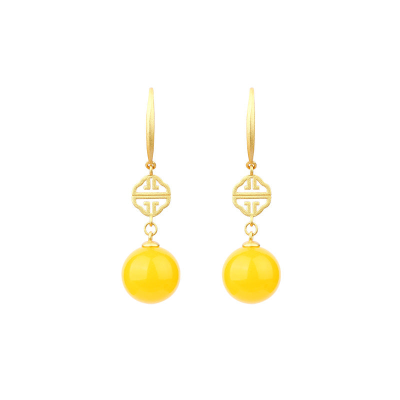 Vintage Imitation Beeswax Amber Real Gold Plated Auspicious Cloud Pattern Round Bead Ear Hooks for Women