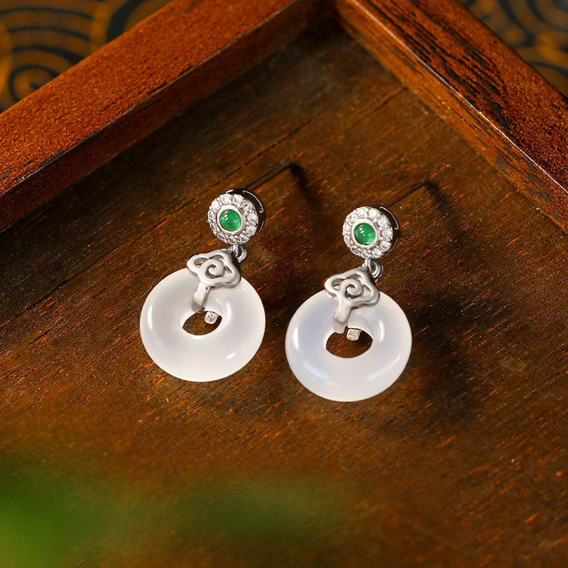925 Silver Women's Ear Nail with White Chalcedony and Xiangyun Design