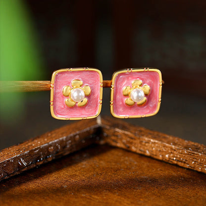 Vintage Pearl Women's Earrings - Simple, Sweet and Elegant