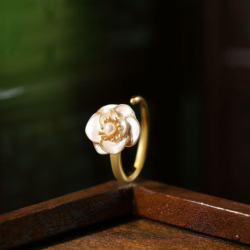 French Retro Niche Camellia Index Finger Ring for Women