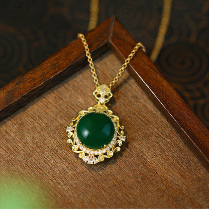 Vintage Gold Plated Imitation Hetian Jade Pendant Necklace for Men and Women